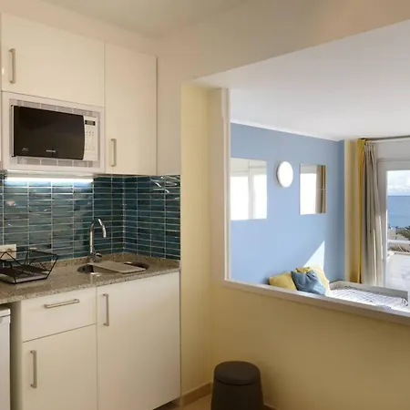 One Bedroom With Terrace And Wifi At 2 Km Away From The Beach Apartment *