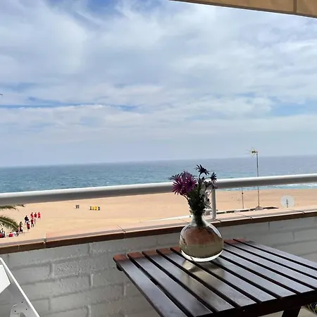 One Bedroom With Terrace And Wifi At 2 Km Away From The Beach Appartamento Lloret de Mar