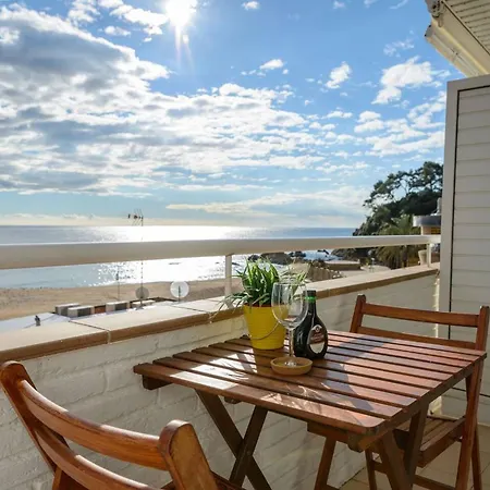 One Bedroom With Terrace And Wifi At 2 Km Away From The Beach Апартаменты