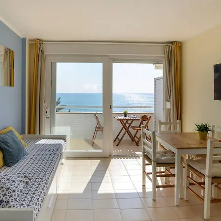 Апартаменты One Bedroom With Terrace And Wifi At 2 Km Away From The Beach