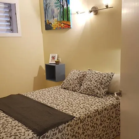 Apartment One Bedroom With Terrace And Wifi At 2 Km Away From The Beach *