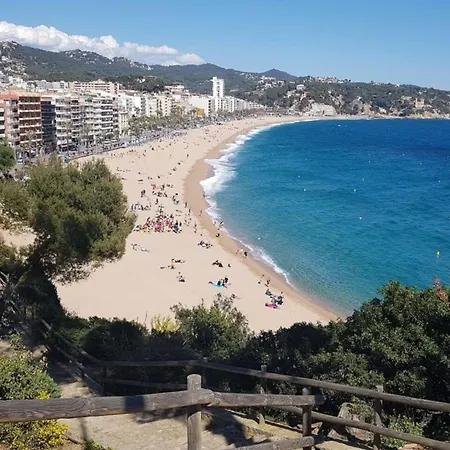 One Bedroom With Terrace And Wifi At 2 Km Away From The Beach