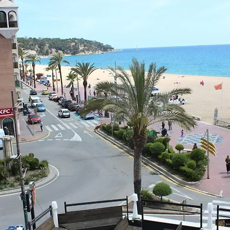 One Bedroom With Terrace And Wifi At 2 Km Away From The Beach Appartamento Lloret de Mar