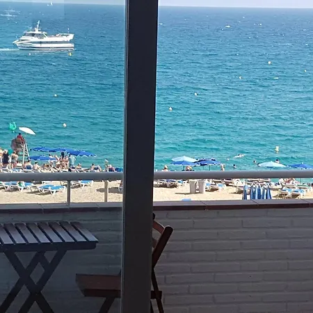 One Bedroom With Terrace And Wifi At 2 Km Away From The Beach