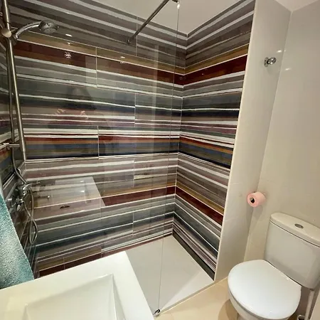 One Bedroom With Terrace And Wifi At 2 Km Away From The Beach Льорет-де-Мар