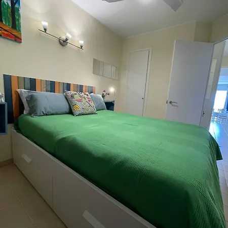 Апартаменты One Bedroom With Terrace And Wifi At 2 Km Away From The Beach *