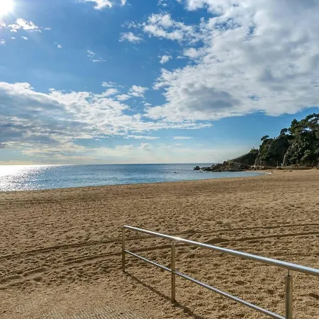 One Bedroom With Terrace And Wifi At 2 Km Away From The Beach Apartment